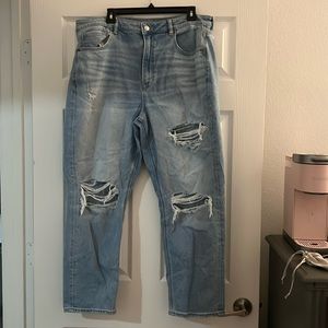 American eagle distressed ankle stretch jeans.